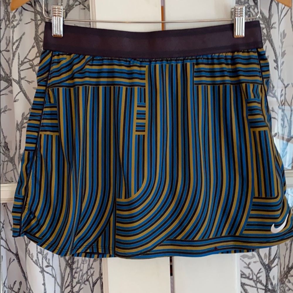 Nike Skort **Gorgeous Pattern** Medium - image 1